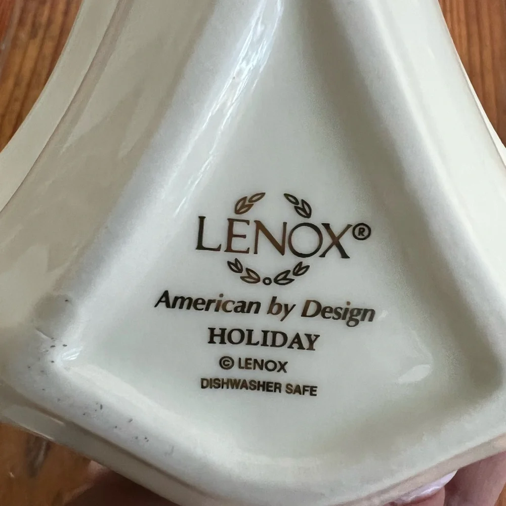 LENOX American By Design Holiday Mini Bell Candy Dish Holly Berries Gold Trim
